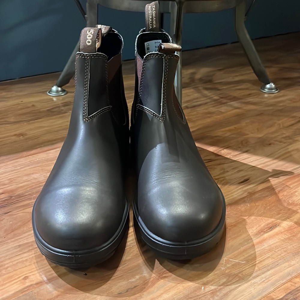 NWOT Blundstone #500 Men’s AU11 US12 Brown Boots